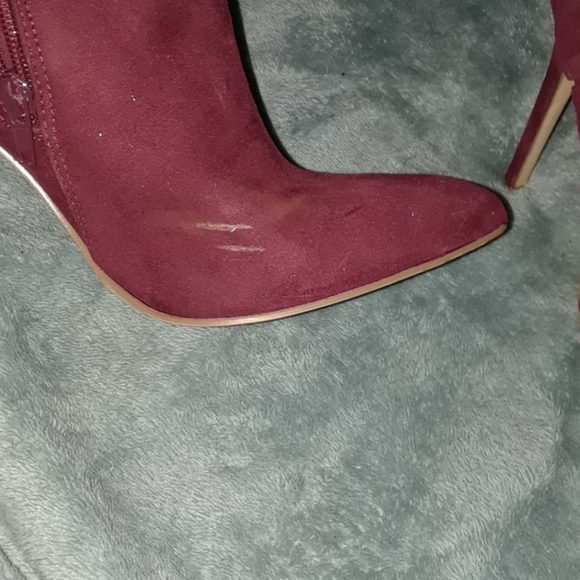 Heels - Picture 3 of 5